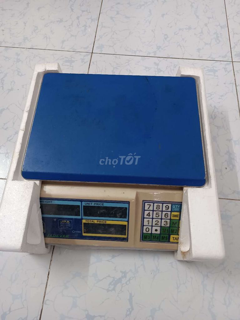 cân tính tiền 30kg giá tốt còn nguyên hộp. Mua bán Đồ chuyên dụng, Giống nuôi trồng tại Quận Bình Tân Tp Hồ Chí Minh được đăng bởi  Solar I Bình Tân I Giải Pháp Công Nghệ hình 1