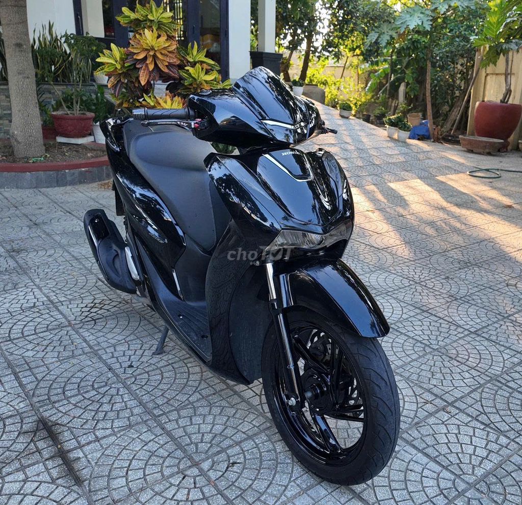 Lên đời 350 nên cần ra đi em SH 150. Mua bán Xe máy tại Quận Thanh Khê Đà Nẵng được đăng bởi Văn huy hình 1