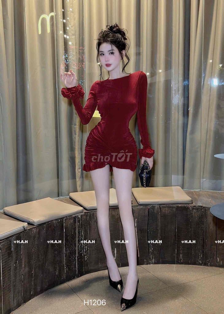Đầm bodycon nữ nhung size M. Mua bán Quần áo tại Quận Sơn Trà Đà Nẵng được đăng bởi Tuyen Nguyen hình 1