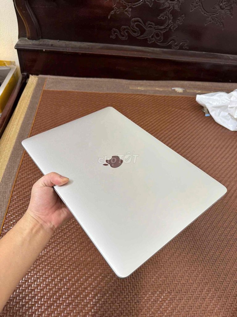 Apple MacBook Pro 15 inch i7 16GB/256GB. Mua bán Laptop tại Thành phố Thanh Hóa Thanh Hóa được đăng bởi Hoang Anh hình 1