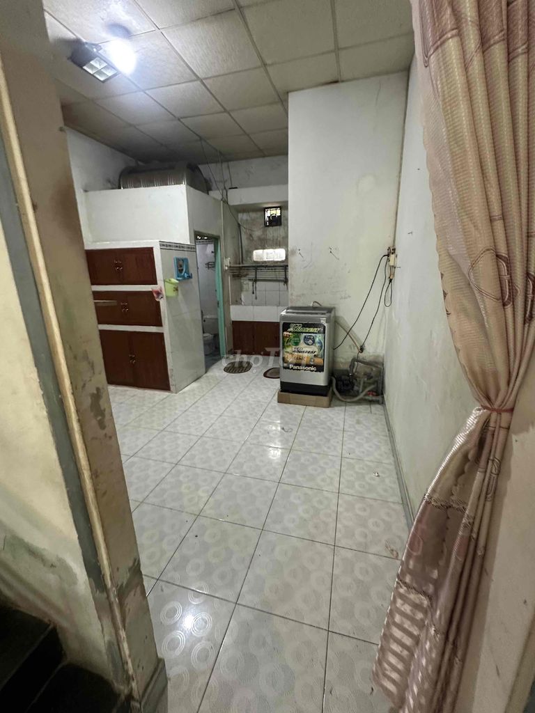 Hình ảnh phòng trọ còn 2 phòng cho thuê, ban công riêng , rộng thoáng mát,