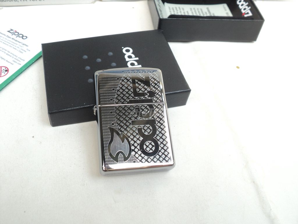 Zippo USA, BIỂU TƯỢNG CỦA HÃNG / VÂN LẬP THỂ 3D