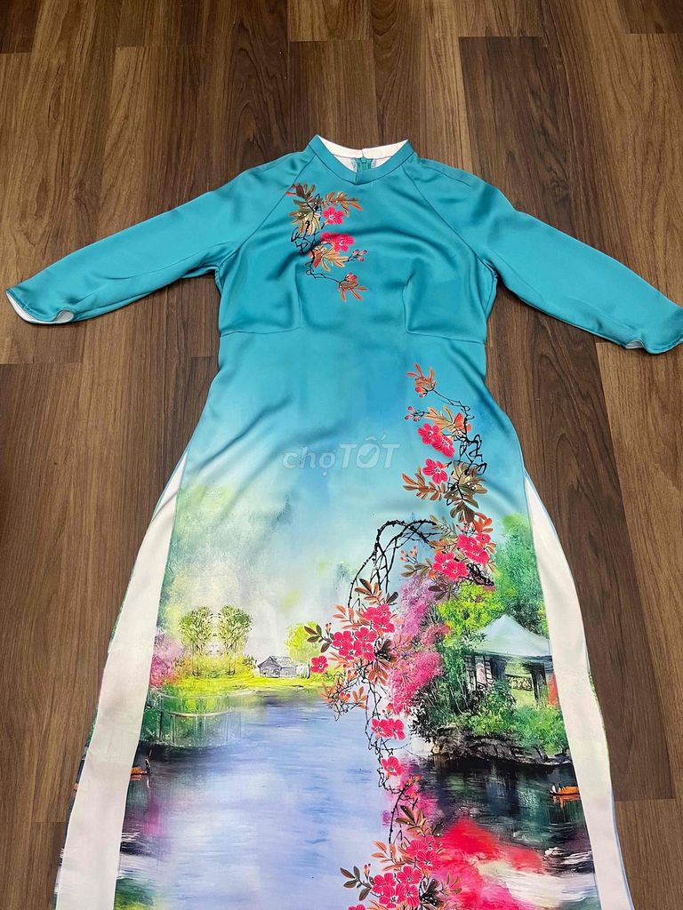 Áo dài Nữ size M. Mua bán Quần áo tại Quận Hồng Bàng Hải Phòng được đăng bởi Vu Tien Chung hình 1