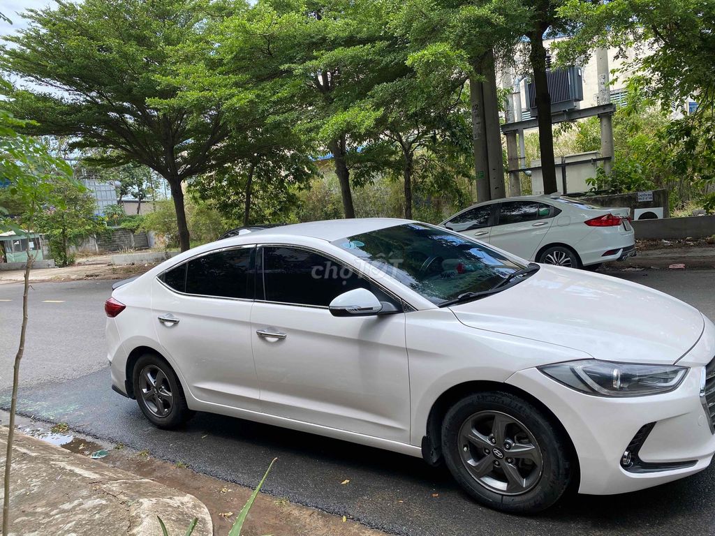 Hyundai Elantra 2016 1.6 MT - 12V. Mua bán Ô tô tại Thành phố Thuận An Bình Dương được đăng bởi Phong Bình Dương hình 5
