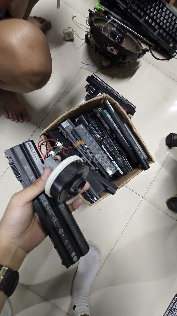 pin laptop 6 cell 35k 9cell 45k. Mua bán Laptop tại Quận Ninh Kiều Cần Thơ được đăng bởi Khánh Phong hình 1