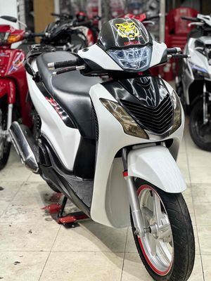 Honda SH150 đk2024 Trắng  Bstp 9chủ ký uỷ quyền