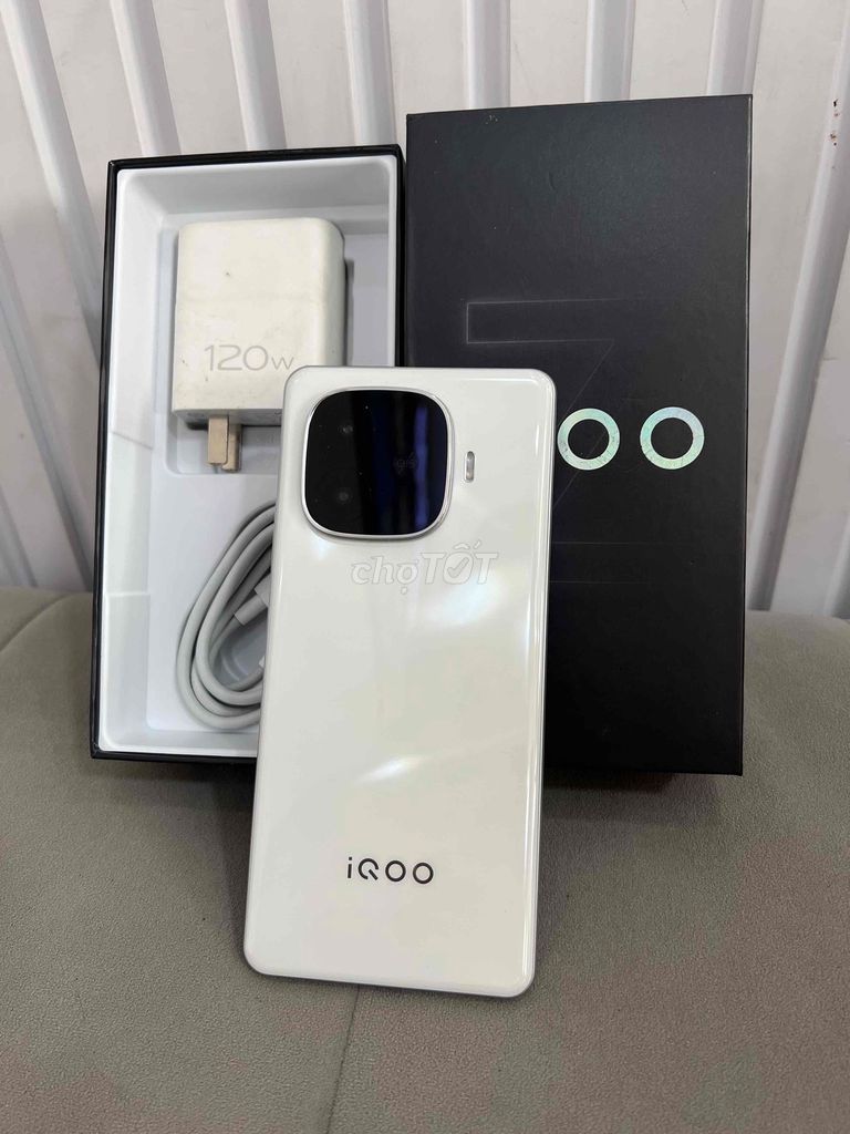IQOO Z9 Turbo 12GB/256GB Trắng. Mua bán Điện thoại tại Quận Đống Đa Hà Nội được đăng bởi iClean Shop Văn hình 1