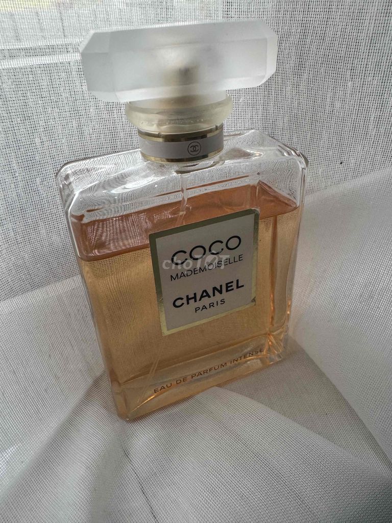 Cần thanh lý chai nước hoa Coco Chanel như hình