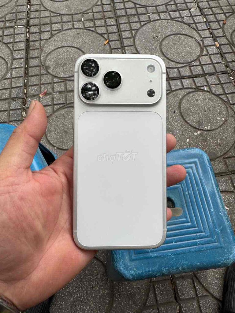 iPhone 17 Pro Max 256GB Bạc. Mua bán Điện thoại tại Quận Long Biên Hà Nội được đăng bởi Ngô Trường hình 1