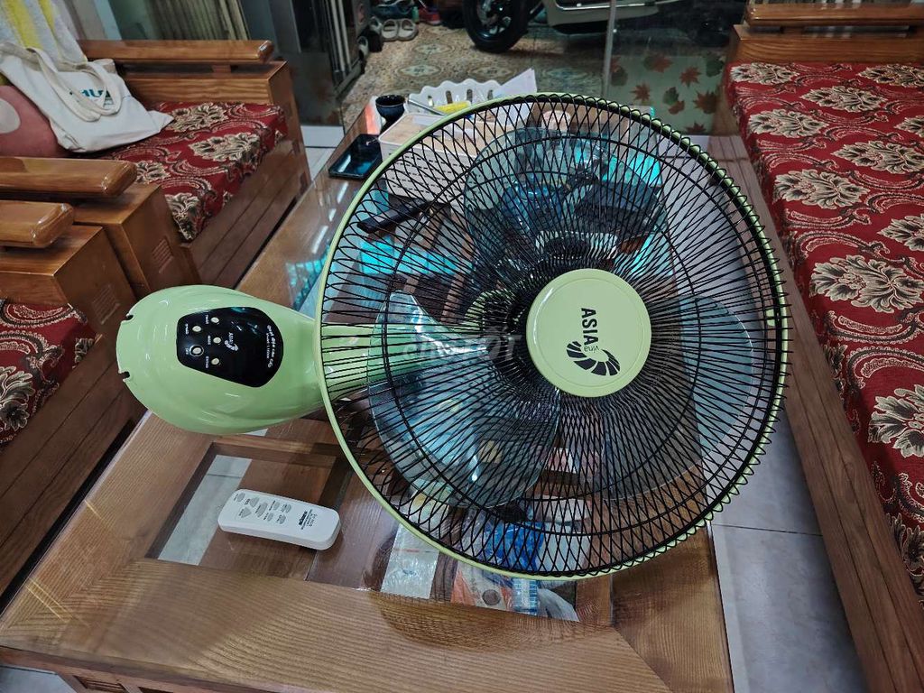 Quạt treo tường Senko Xanh lá điều khiển từ xa cũ. Mua bán Quạt tại Quận Ba Đình Hà Nội được đăng bởi Nguyễn Đức đạt   hình 1