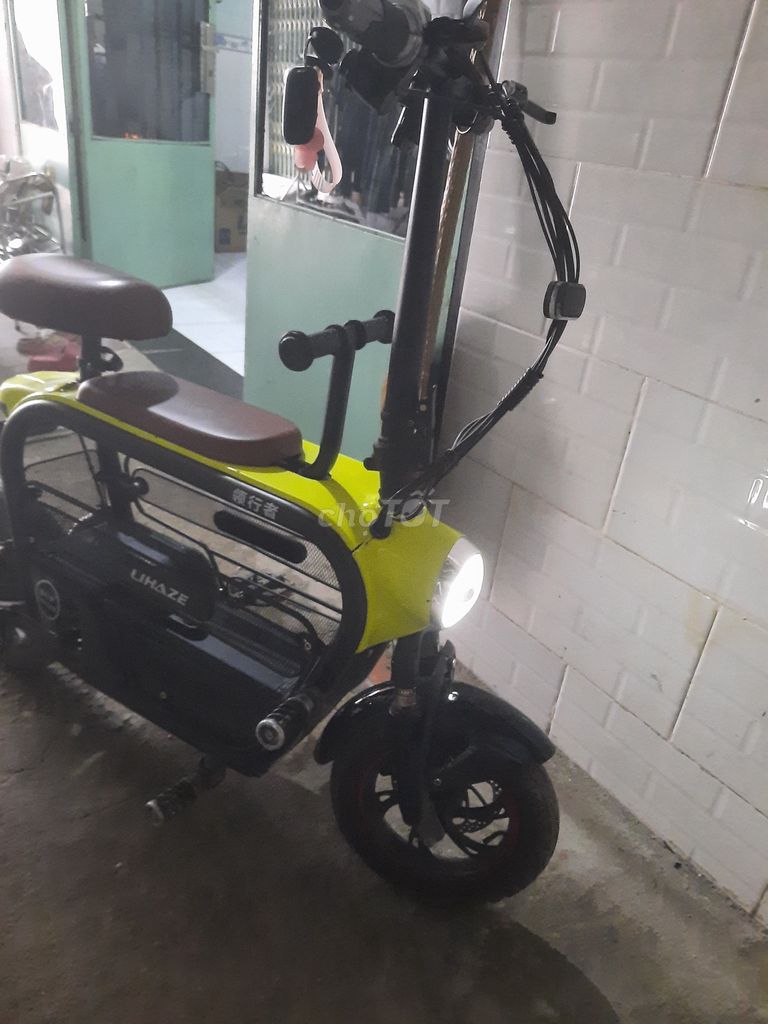 2 con Xe điện vinfast và vàng đen Mới đẹp. Mua bán Xe điện tại Huyện Bình Chánh Tp Hồ Chí Minh được đăng bởi Liễu  hình 2