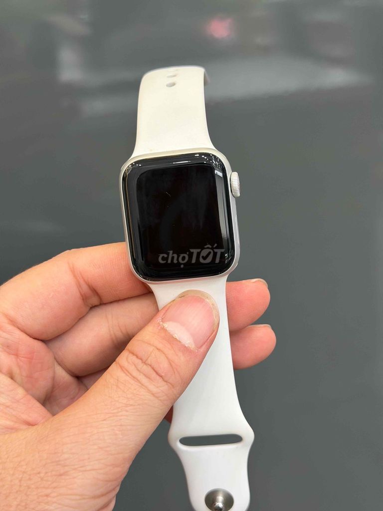 Aople Watch SE2 40mm LTE Trắng Pin 89 Vn đẹp 99. Mua bán Thiết bị đeo thông minh tại Quận Ninh Kiều Cần Thơ được đăng bởi Quý Mobile Cần thơ hình 1