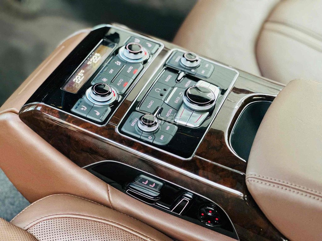 Audi A8 Model 2017 3.0T Quattro. Mua bán Ô tô tại Quận 8 Tp Hồ Chí Minh được đăng bởi Hồng Phúc hình 8