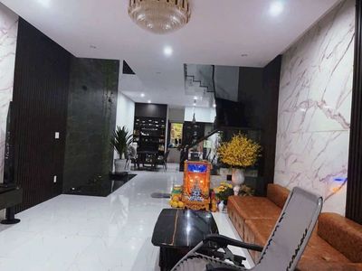 Townhouse 110 m² · 5 bed · Đường Phan Huỳnh Điểu