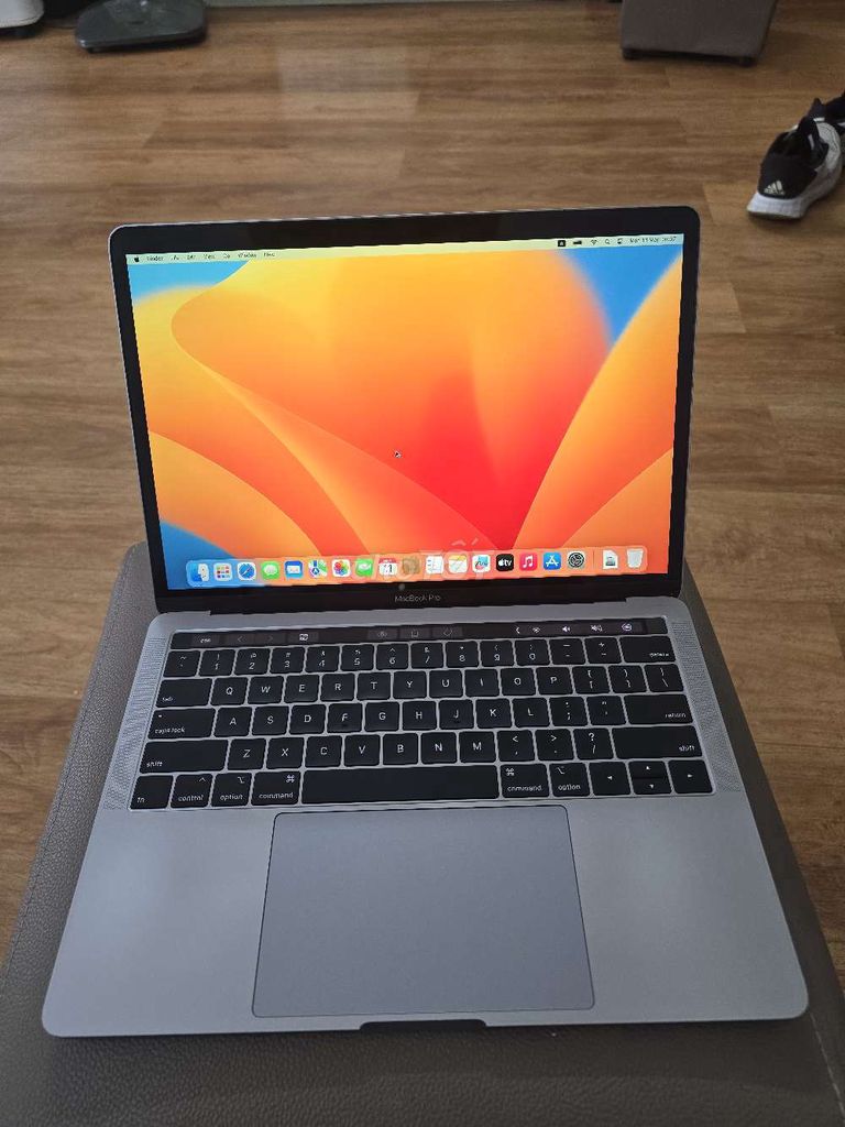 Apple MacBook Pro 2019 i5 13 inch 8GB/128GB. Mua bán Laptop tại Quận Hà Đông Hà Nội được đăng bởi Eagle hình 1
