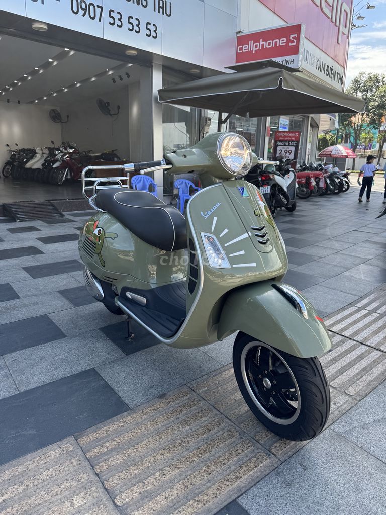 Vespa 300i