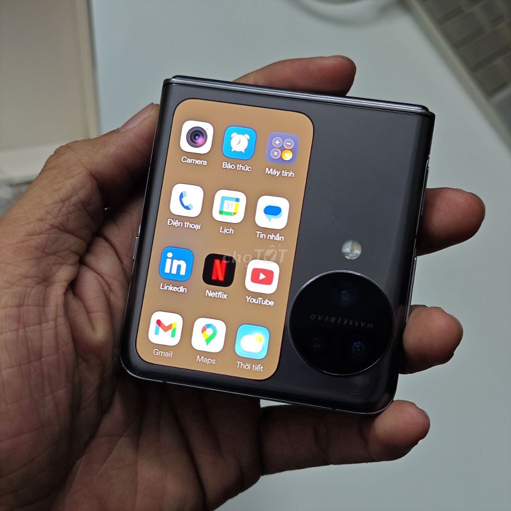 OPPO Find N3 Flip 🌟 Sleek Black cao cấp. Mua bán Điện thoại tại Quận 10 Tp Hồ Chí Minh được đăng bởi Lê Quân Mobile hình 1