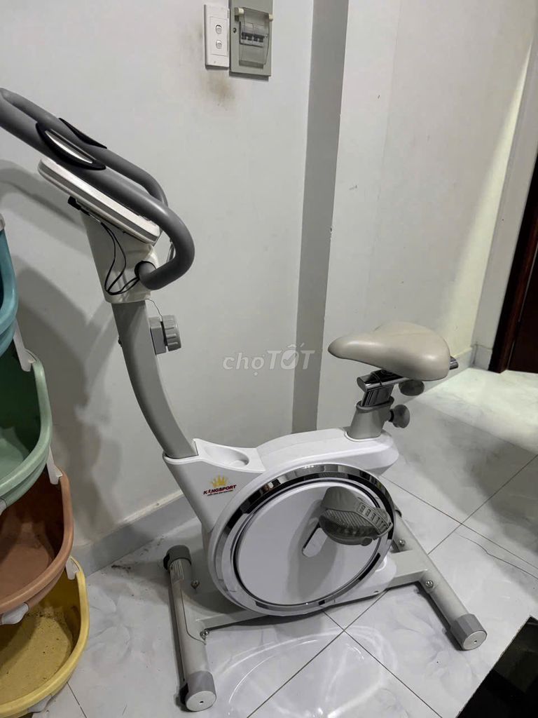 Xe đạp tập Kingsport Trắng, Xám đã sử dụng. Mua bán Đồ thể thao, Dã ngoại tại Thành phố Thủ Đức Tp Hồ Chí Minh được đăng bởi thu lam hình 1