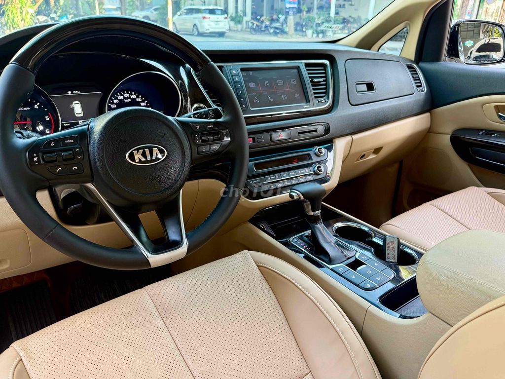Kia Sedona 2019 Dầu Trắng 7 chỗ. Mua bán Ô tô tại Thành phố Biên Hòa Đồng Nai được đăng bởi Peacemaker hình 7