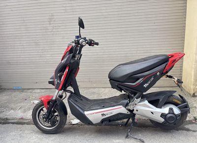 Xe máy điện Yadea Xmen Đỏ đen