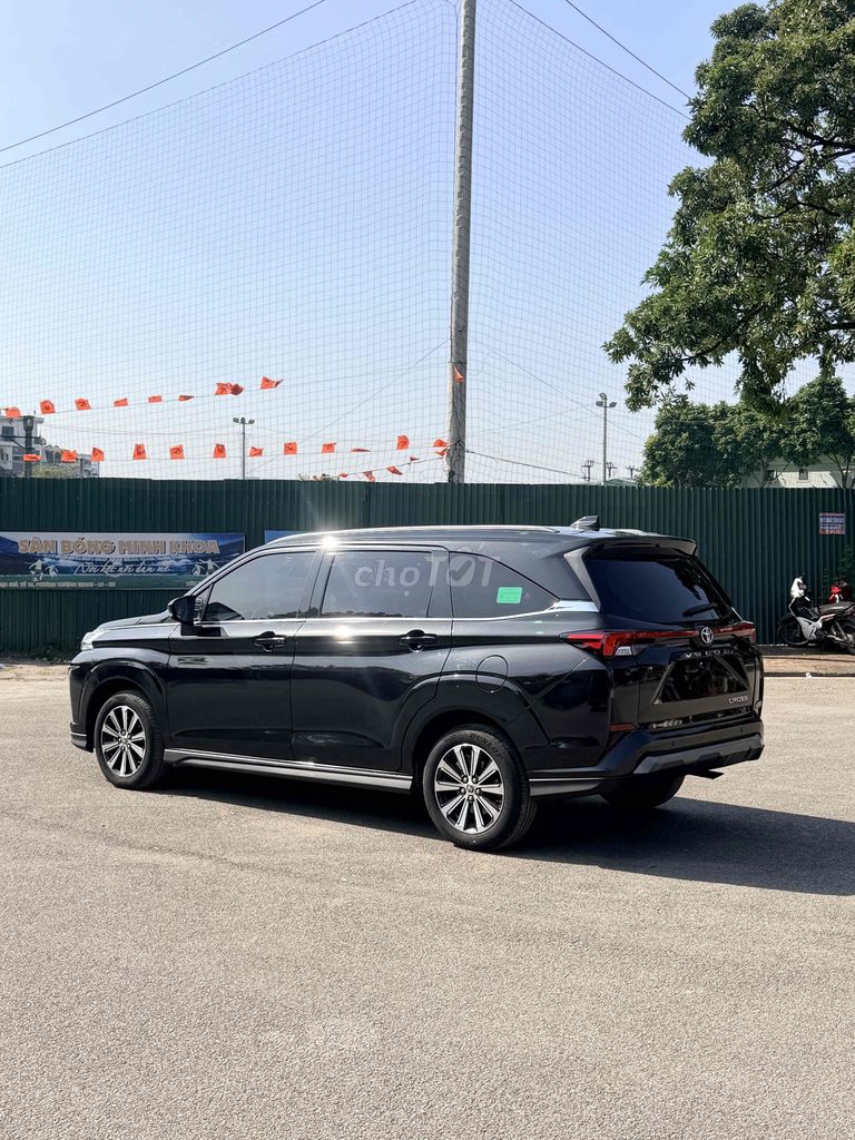 Toyota Veloz 2022 80000 km Đen. Mua bán Ô tô tại Quận Long Biên Hà Nội được đăng bởi Đào Việt Phương hình 3