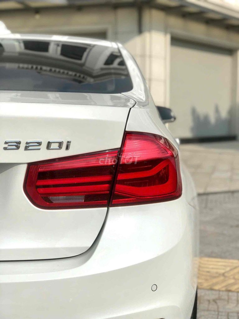 BMW 3 Series 2015 320i - 82000 km máy b48. Mua bán Ô tô tại Quận Gò Vấp Tp Hồ Chí Minh được đăng bởi nguyễn quốc trinh hình 3