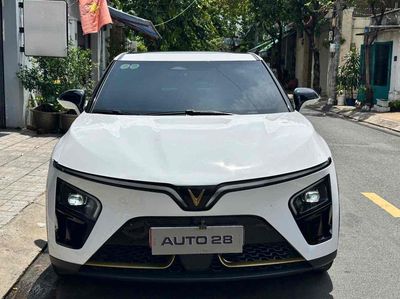 VinFast VF7 Plus 2 cầu - Pin CATL - 12.000 km