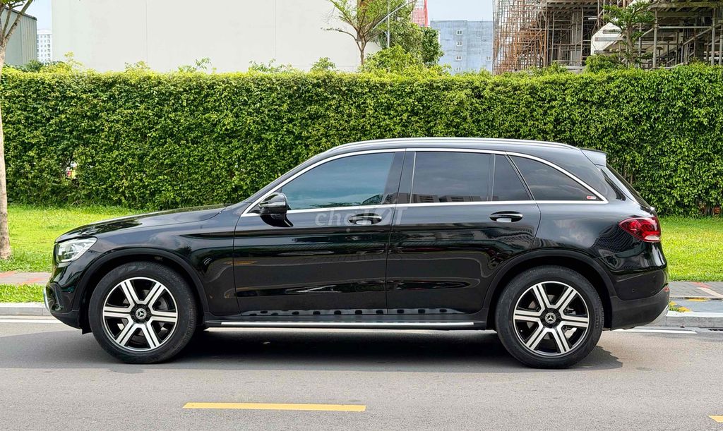 Mercedes Benz GLC model 2022 đen/đen siêu mới. Mua bán Ô tô tại Quận 11 Tp Hồ Chí Minh được đăng bởi Nguyễn Thông hình 4
