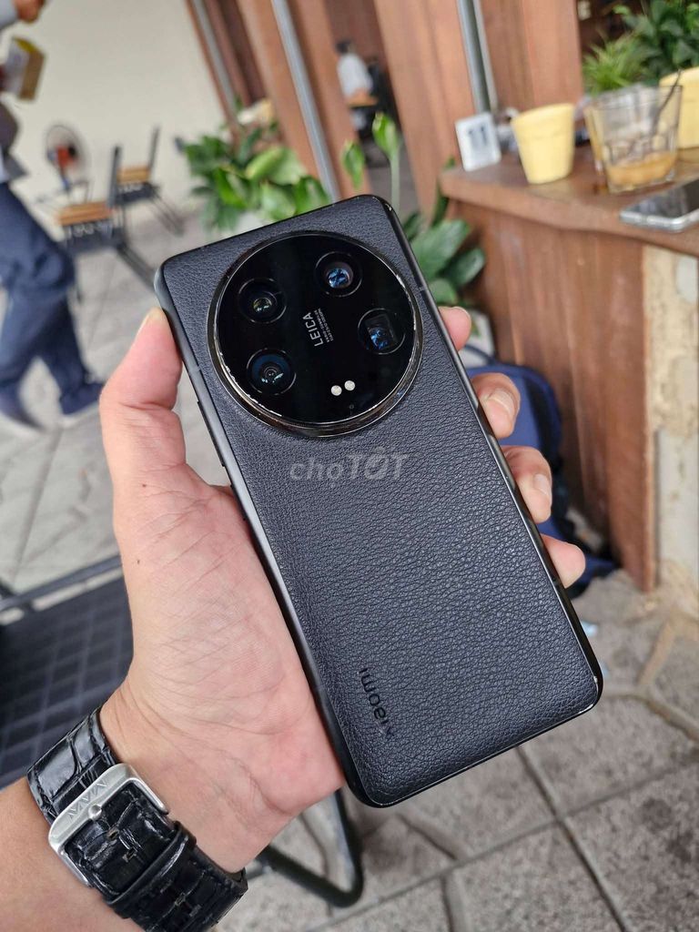 Xiaomi 14 Ultra 16GB/512GB Đen Snapdragon 8 Gen 3. Mua bán Điện thoại tại Thành phố Thủ Dầu Một Bình Dương được đăng bởi tranvantuan hình 1