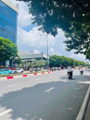 HIẾM. BÁN NHÀ MẶT TIỀM KINH DOANH LÊ VĂN VIỆT NGAY TRƯỜNG GTVT. Mua bán văn phòng, mặt bằng kinh doanh tại Thành phố Thủ Đức Tp Hồ Chí Minh được đăng bởi Hải Thanh