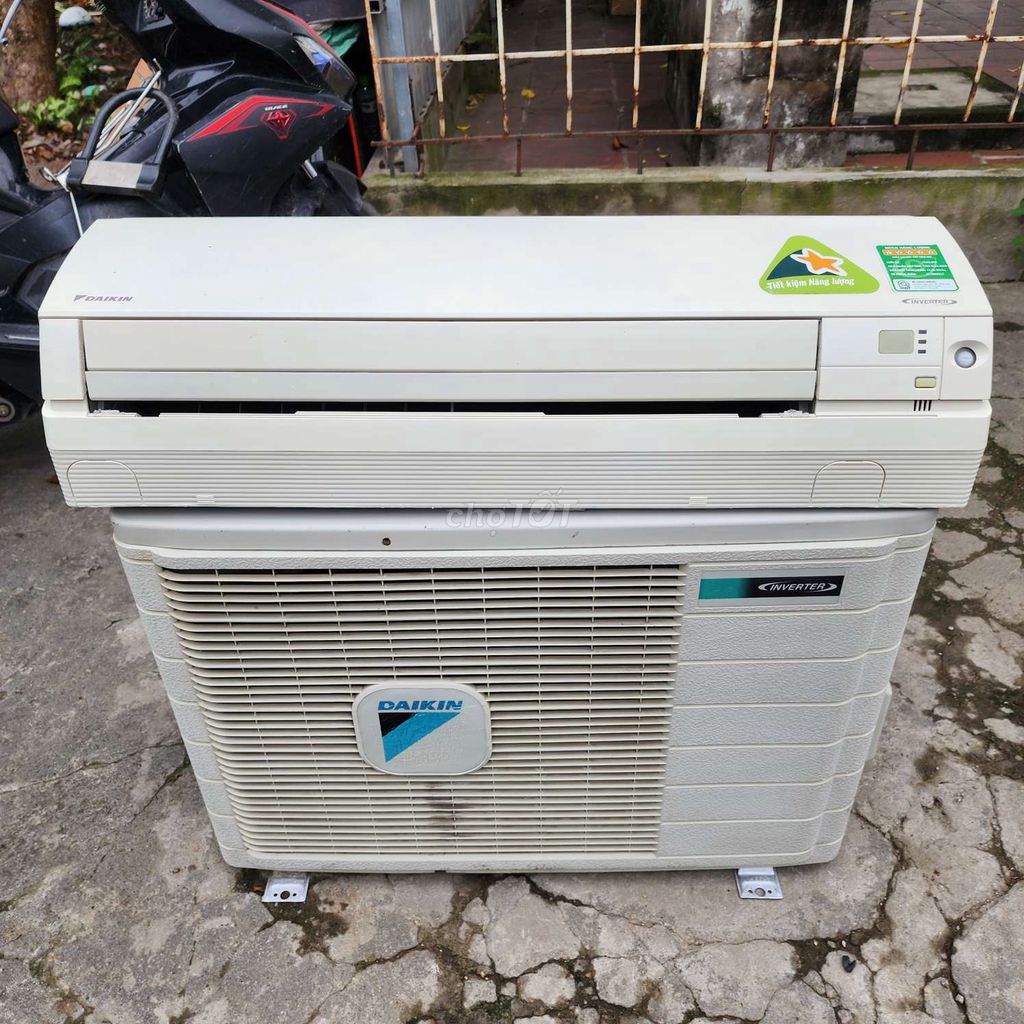 Máy Lạnh Daikin Inverter 9000Btu 2 Chiều, Rẻ 2024