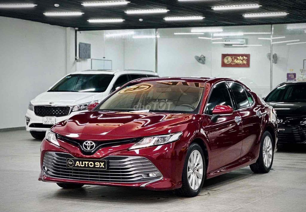Toyota Camry 2.0G 2019 siêu đẹp. Mua bán Ô tô tại Quận 3 Tp Hồ Chí Minh được đăng bởi Nguyen Trung hình 4