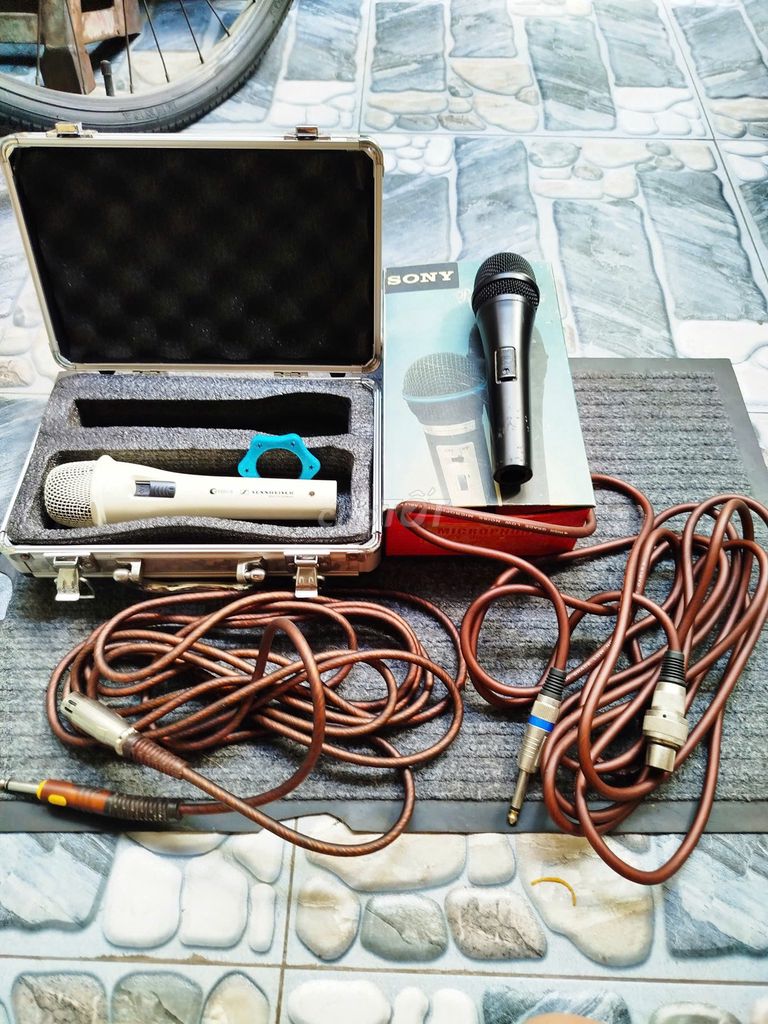 Microphone Sennheiser e8611-S Trắng. Mua bán Tivi, Âm thanh tại Quận 4 Tp Hồ Chí Minh được đăng bởi trân minh đat hình 1