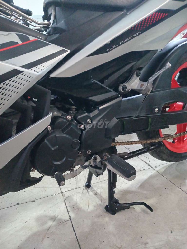 Yamaha Exciter 150 Bạc Đen Đỏ. Mua bán Xe máy tại Quận Bình Tân Tp Hồ Chí Minh được đăng bởi Cường phát  hình 5