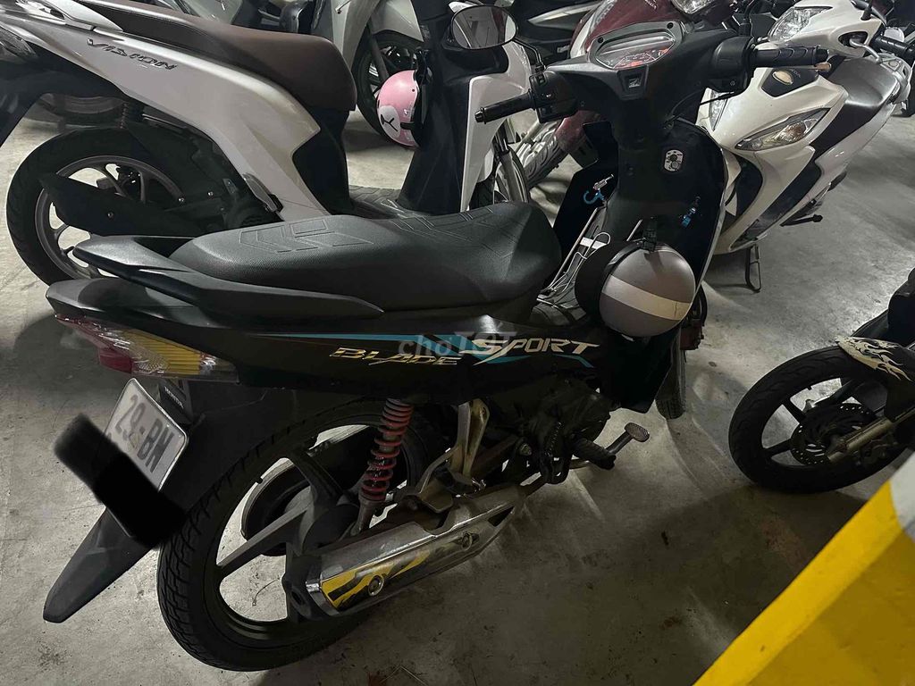 Honda Blade 2024 110cc Đen Xanh. Mua bán Xe máy tại Quận Thanh Xuân Hà Nội được đăng bởi Nguyễn Khánh Ngọc hình 5