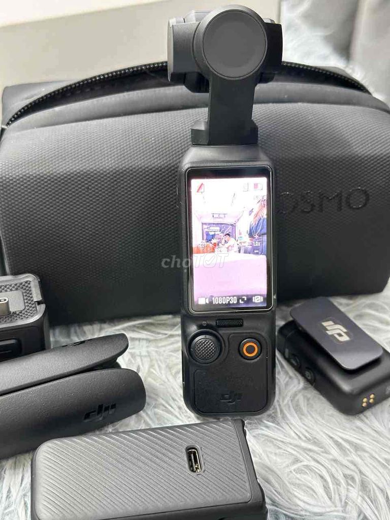 Máy quay DJI Pocket 3 Creator Combo Đen bh 7/2027. Mua bán Máy ảnh, Máy quay tại Quận 5 Tp Hồ Chí Minh được đăng bởi Phan Thế Phong  hình 1
