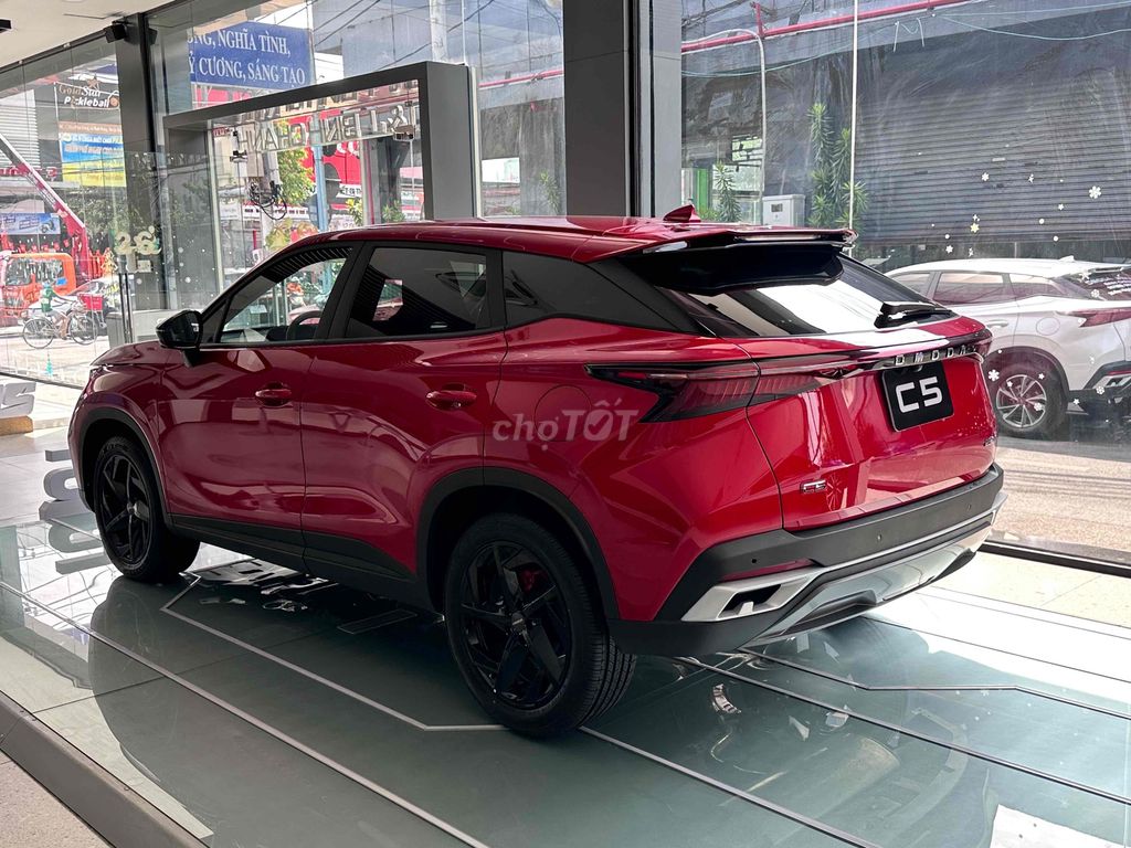 OMODA C5 Flagship - красный - 2 500 км