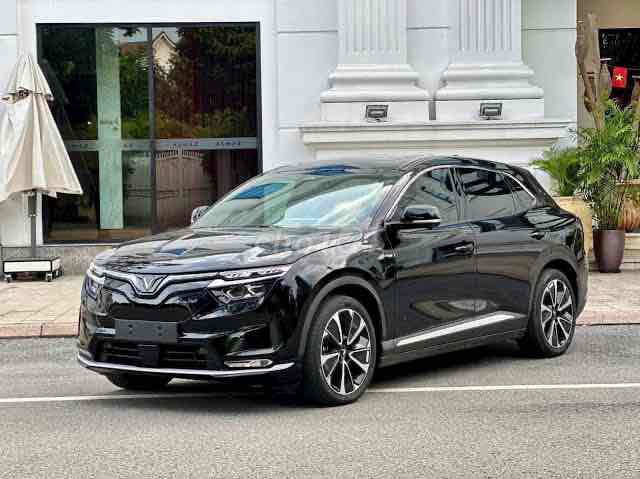 VinFast VF8 Plus 2026 Черный 9000 км