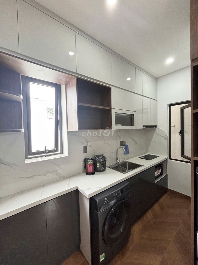 Cho thuê căn hộ studio mới tinh gần Cầu Minh Mạng