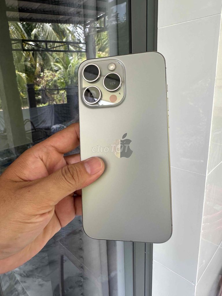 Apple iPhone 15 Pro Max 256GB Mỹ Đã qua sử dụng. Mua bán Điện thoại tại Huyện Châu Thành Bến Tre được đăng bởi Thanh Huy hình 1