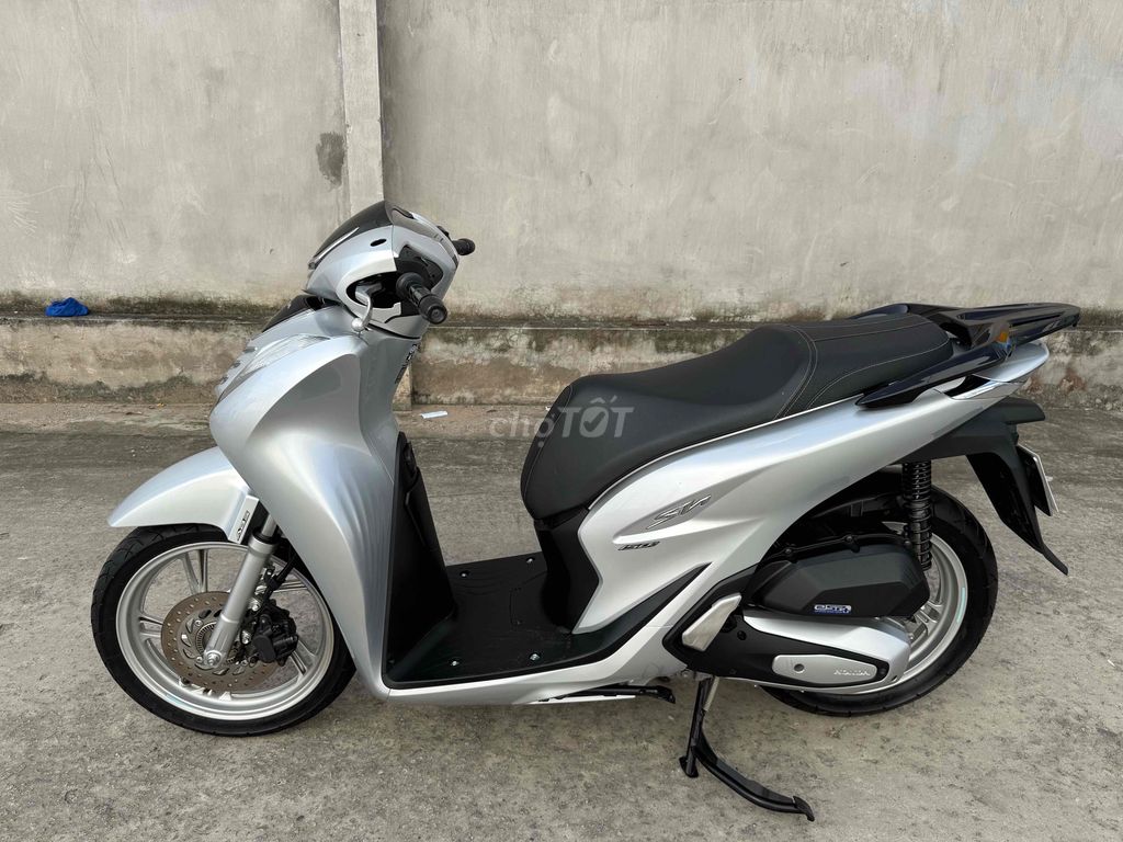 Sh 150 abs 2020 bạc poscher như mới.. Mua bán Xe máy tại Quận Ô Môn Cần Thơ được đăng bởi Trần Tùng hình 5