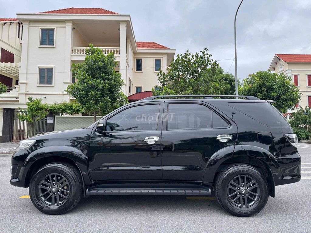 Toyota Fortuner 2016 2.7V 4x2 - 100000 km. Mua bán Ô tô tại Huyện Gia Lộc Hải Dương được đăng bởi Nhất Tín Ô Tô Hải Dương hình 4