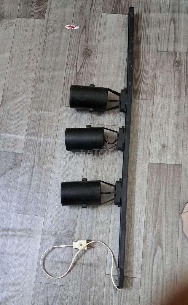 Đèn LED chiếu điểm màu Đen. Mua bán Đèn tại Quận 1 Tp Hồ Chí Minh được đăng bởi Mojib Rahman hình 1