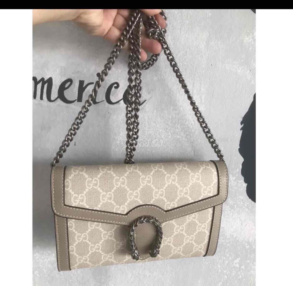 Túi đeo chéo chuẩn si hiệu Gucci