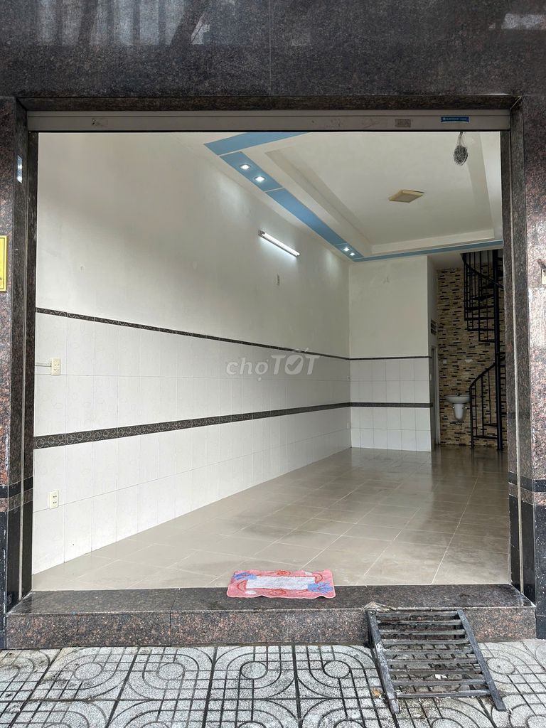 Cho thuê nhà mặt tiền nguyên căn Mặt tiền đường Phạm Văn Đồng