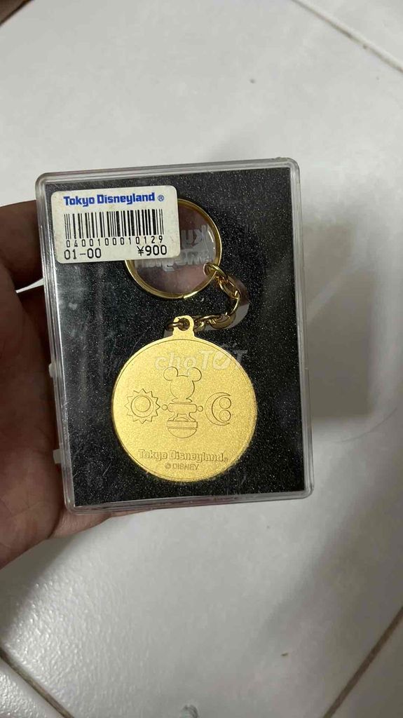 móc khoá huy chương tokyo disney land 2000