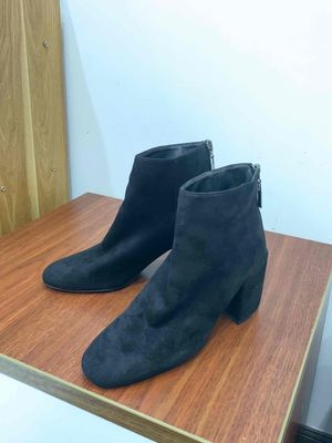 Giày bốt da lộn, boot da lộn thấp cổ. Mua bán Giày dép tại Quận Bắc Từ Liêm Hà Nội được đăng bởi Mai anh