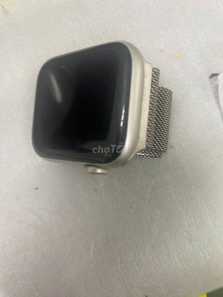 Apple watch  series 5  44  mm  máy  zin giá 2,5tr