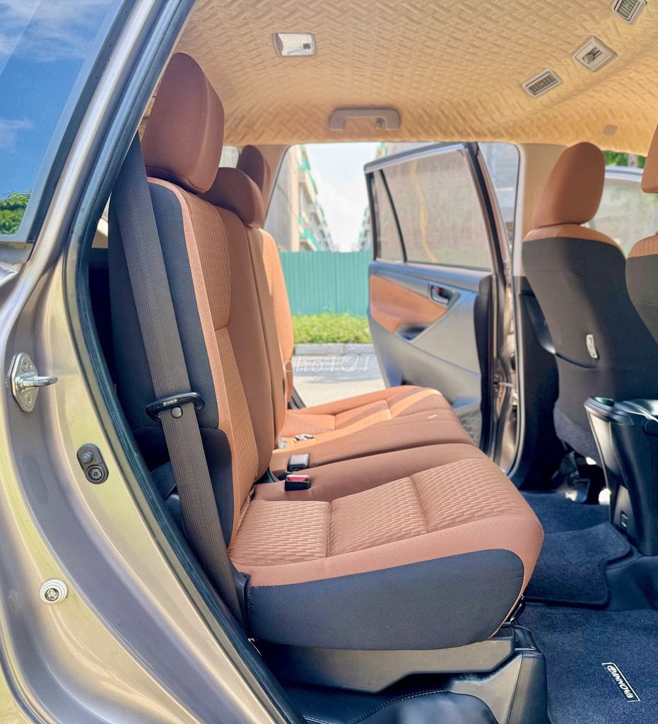 Toyota Innova 2017 2.0E - 12000 km. Mua bán Ô tô tại Quận 3 Tp Hồ Chí Minh được đăng bởi ĐỨC XE LƯỚT hình 12