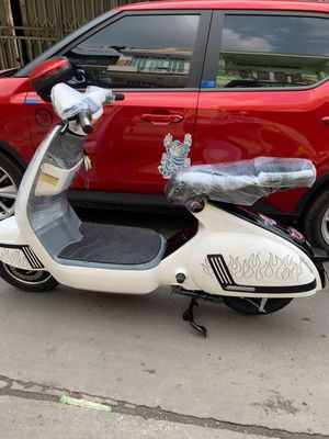 Kẹt tiền bán Xe đạp điện Vespa 946 Dior Trắng. Mua bán Xe điện tại Quận 8 Tp Hồ Chí Minh được đăng bởi Linh Linh